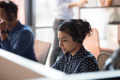 call center employee working